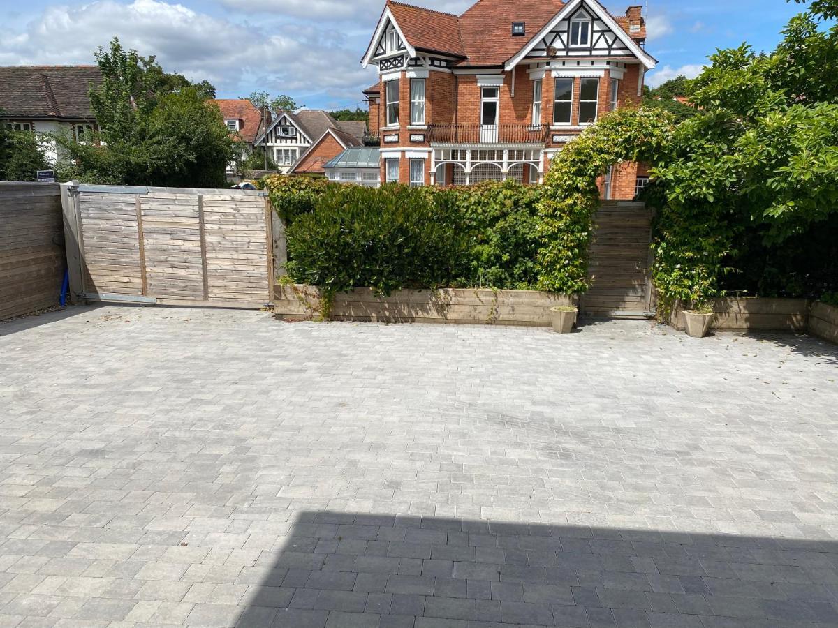 Tiny Home, Boscombe Manor Bournemouth Exterior foto